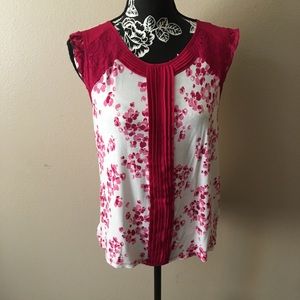 🎁2/$12 LG ELLE PINK & WHITE FLORAL KEY HOLE BACK GATHERED FRONT TANK TOP